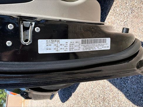 Used 2019 Dodge Grand Caravan SE w/ UConnect Hands-Free Group FWD image 34