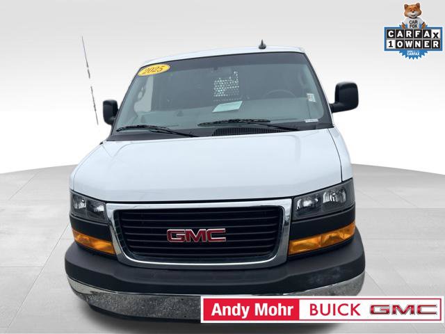 Used 2025 GMC Savana 2500 w/ Driver Convenience Package RWD image 5