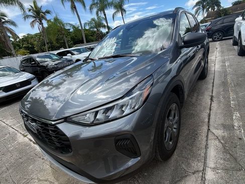 Used 2025 Ford Escape ST-Line AWD/4WD image 1