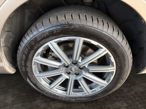 Used 2018 Audi Q7 3.0T Prestige w/ Prestige Package AWD/4WD image 40