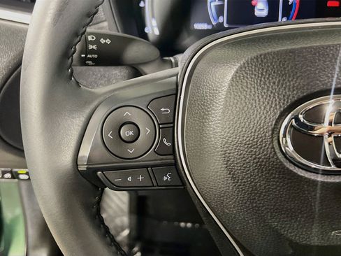 Used 2026 Toyota Corolla Cross LE FWD image 19