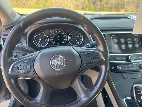 Used 2017 Buick LaCrosse Preferred image 17