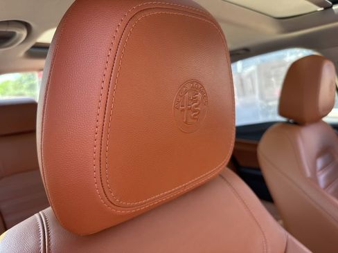 Used 2018 Alfa Romeo Giulia Ti Sport w/ Quick Order Package 22S Sport AWD/4WD image 70