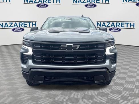 Used 2025 Chevrolet Silverado 1500 LT Trail Boss w/ Dark Appearance Package AWD/4WD image 2