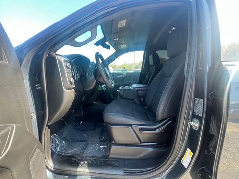 Used 2019 Chevrolet Silverado 1500 Custom w/ Custom Value Package AWD/4WD image 22