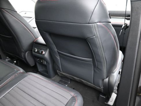 New 2026 Ford Explorer ST-Line w/ ST-Line Street Pack image 26