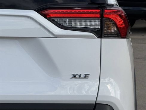 Used 2025 Toyota RAV4 XLE image 25