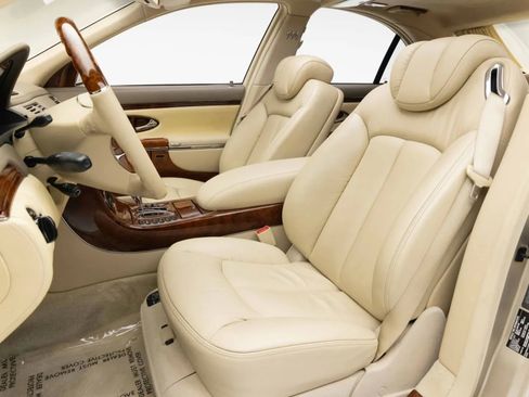 Used 2004 Maybach 57 RWD image 8