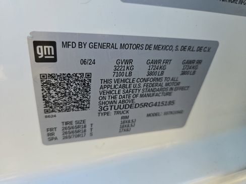 Used 2024 GMC Sierra 1500 SLT AWD/4WD image 40