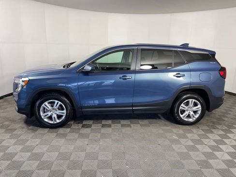 Used 2024 GMC Terrain SLE AWD/4WD image 4