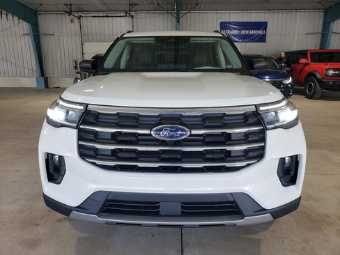 Used 2025 Ford Explorer Active w/ Active Comfort Package AWD/4WD image 9