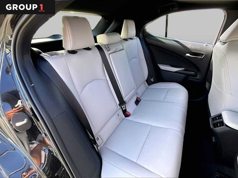 Certified 2025 Lexus UX 300h FWD w/ Accessory Package (Z1) image 17