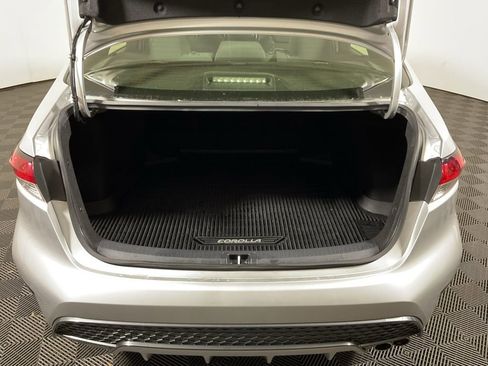 Used 2020 Toyota Corolla SE w/ SE Premium Package image 17