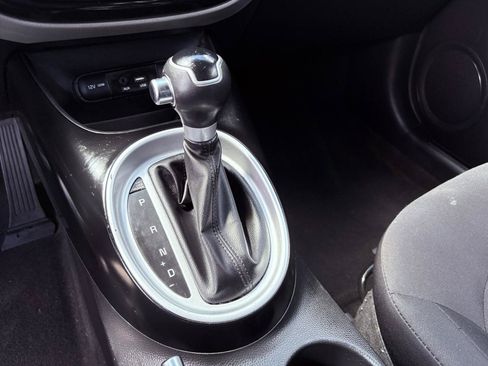 Used 2019 Kia Soul FWD image 39