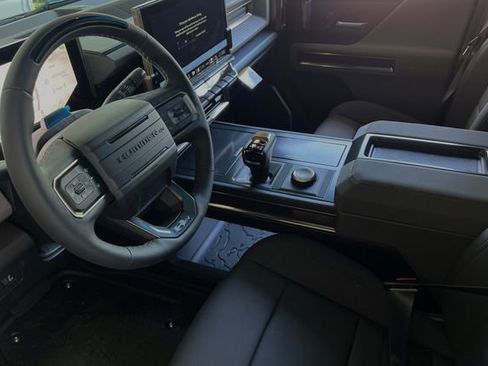 Used 2024 GMC Hummer EV 2X w/ Extreme Off-Road Package image 10