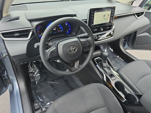 Used 2021 Toyota Corolla LE image 16