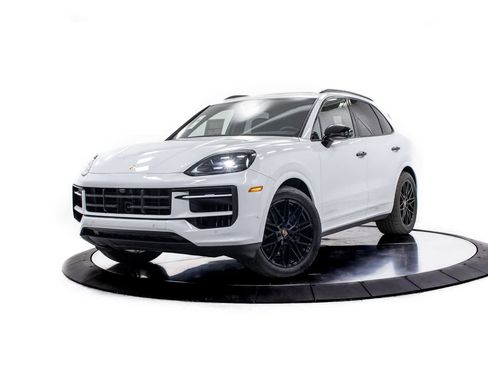 New 2026 Porsche Cayenne AWD/4WD image 1