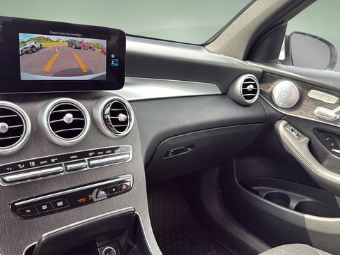 Used 2020 Mercedes-Benz GLC 300 4MATIC image 39