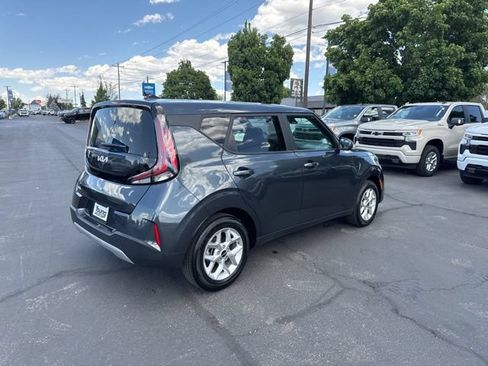 Used 2025 Kia Soul LX w/ LX Technology Package FWD image 7