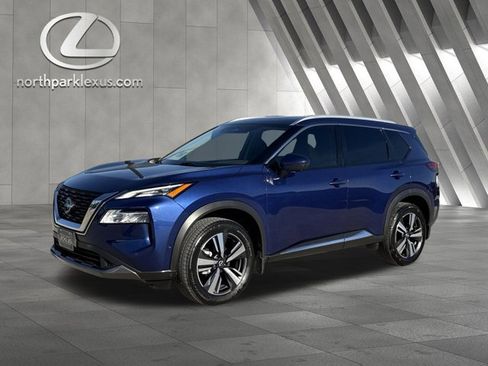 Used 2023 Nissan Rogue SL w/ SL Premium Package image 3