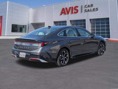 Used 2025 Hyundai Sonata SEL FWD image 6