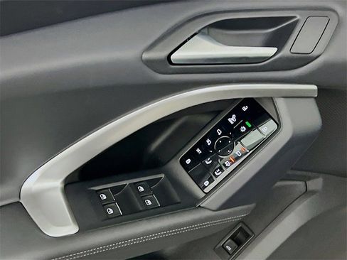 New 2025 Audi Q5 2.0T Premium Plus image 18