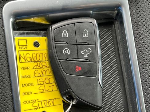 Used 2022 GMC Sierra 1500 SLT w/ SLT Convenience Package image 34