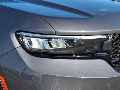 Used 2023 Jeep Grand Cherokee Altitude image 10