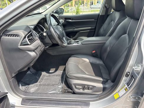 Used 2024 Toyota Camry XLE w/ Cold Weather Package FWD image 29