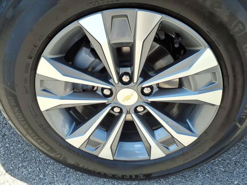 Used 2026 Chevrolet Equinox LT FWD image 11