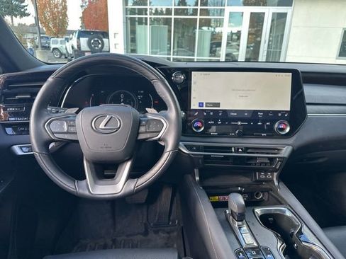 Used 2024 Lexus RX 350 image 11