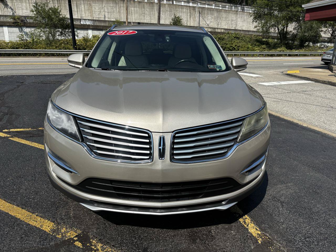Used 2017 Lincoln MKC Reserve w/ Lincoln MKC Climate Package AWD/4WD image 2