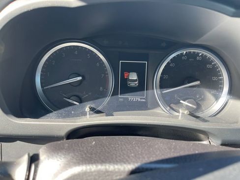 Used 2019 Toyota Highlander XLE image 11