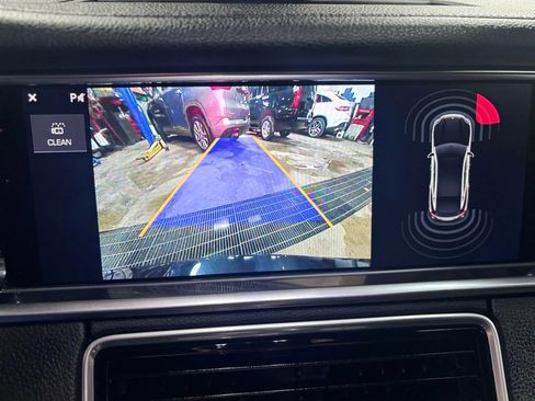 Used 2018 Porsche Panamera 4 image 26