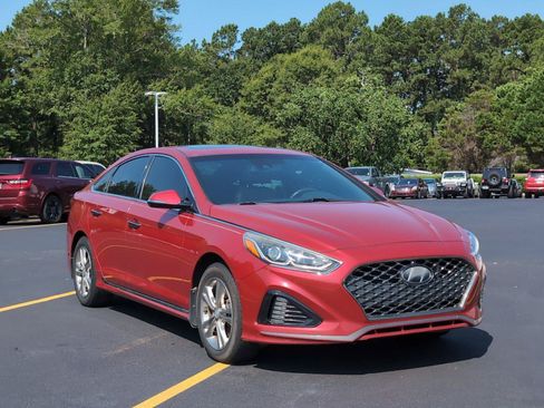 Used 2019 Hyundai Sonata Sport w/ Tech Package 03 FWD image 9