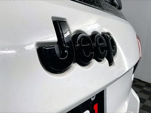 Used 2020 Jeep Grand Cherokee Altitude image 29