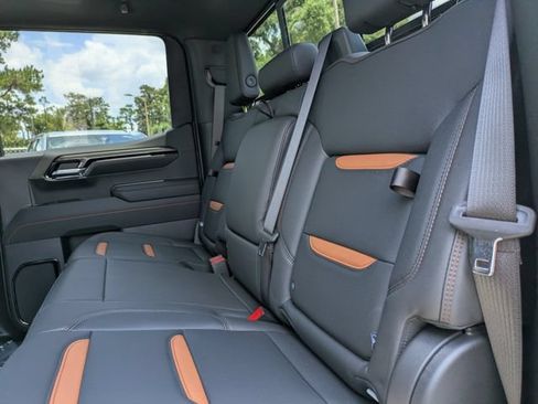 New 2026 GMC Sierra 1500 AT4 w/ AT4 Premium Package AWD/4WD image 15