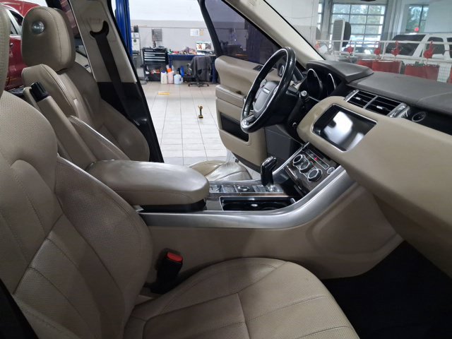 Used 2017 Land Rover Range Rover Sport HSE AWD/4WD image 15