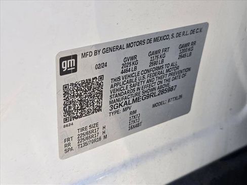 Used 2024 GMC Terrain SLE image 23