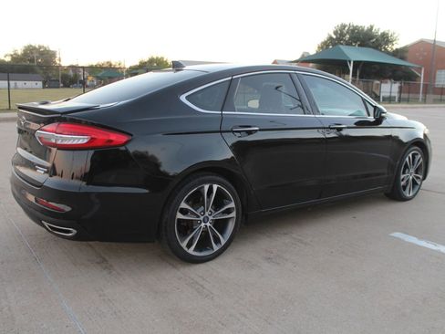 Used 2020 Ford Fusion Titanium image 9