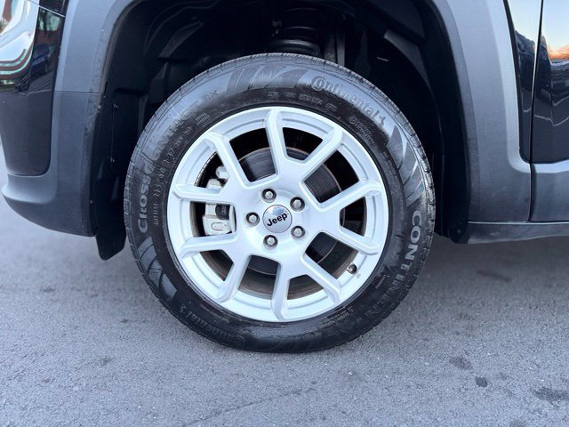 Used 2023 Jeep Renegade Latitude w/ Premium Group AWD/4WD image 26