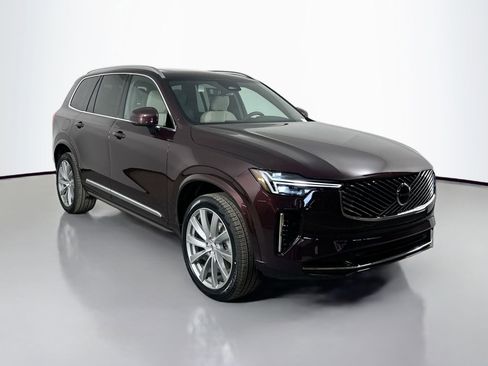 New 2025 Volvo XC90 B6 Core w/ Climate Package image 3