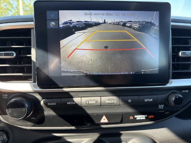 Used 2025 Hyundai Venue SEL FWD image 23