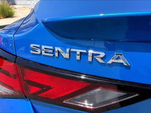 Certified 2025 Nissan Sentra SR FWD image 31