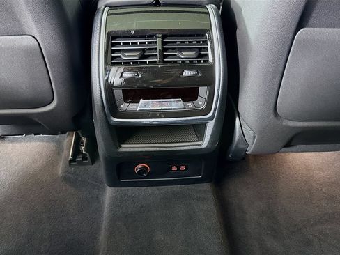 Used 2024 BMW ALPINA XB7 AWD/4WD image 27
