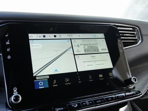 Used 2023 Jeep Wagoneer L Series II image 52