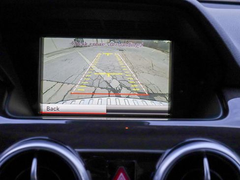 Used 2015 Mercedes-Benz GLK 350 GLK 350 Sport Utility 4D image 35