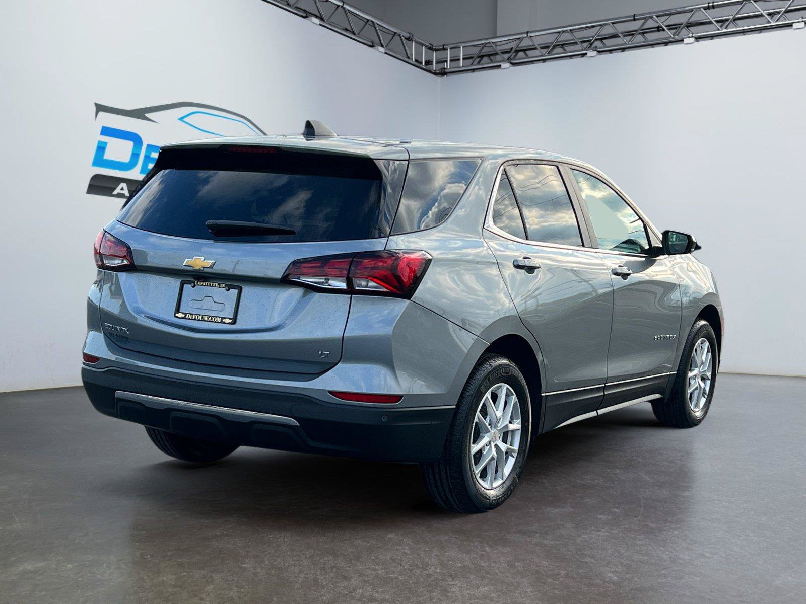Used 2024 Chevrolet Equinox LT FWD image 3