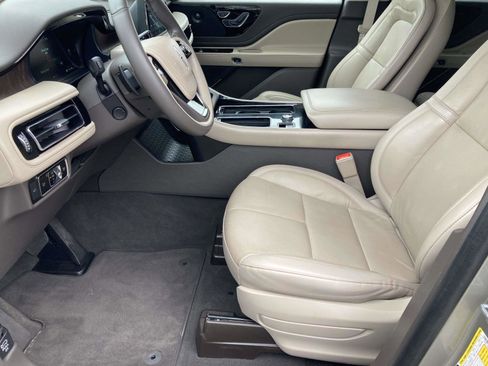 Used 2023 Lincoln Aviator Reserve w/ Equipment Group 201A image 22