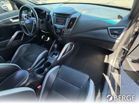 Used 2016 Hyundai Veloster Turbo image 12